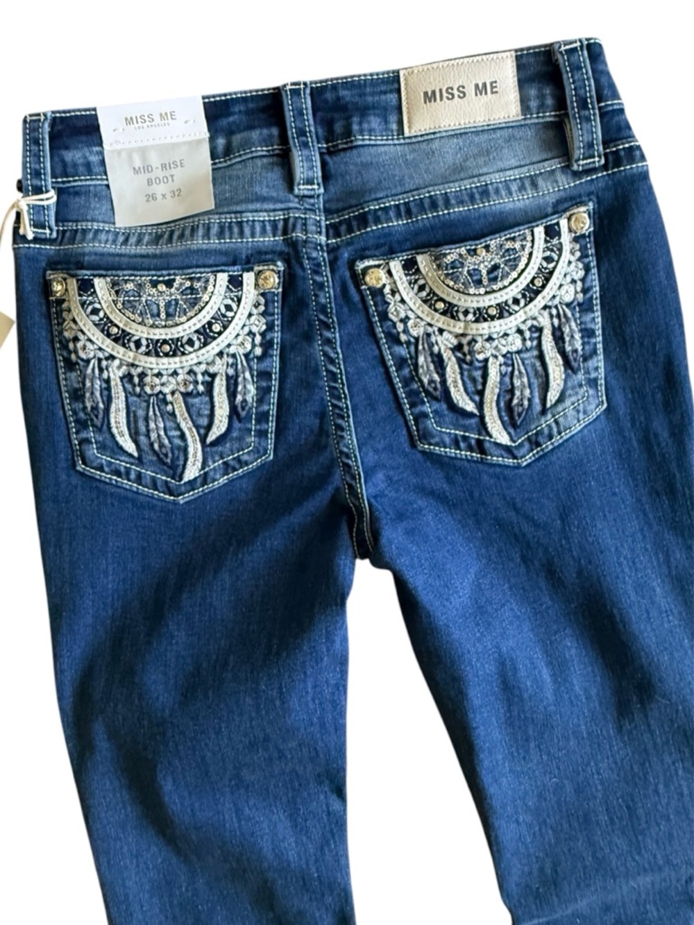 NWT Miss Me Bedazzled Dreamcatcher Embellished Dark wash Mid-Rise Bootcut Jeans